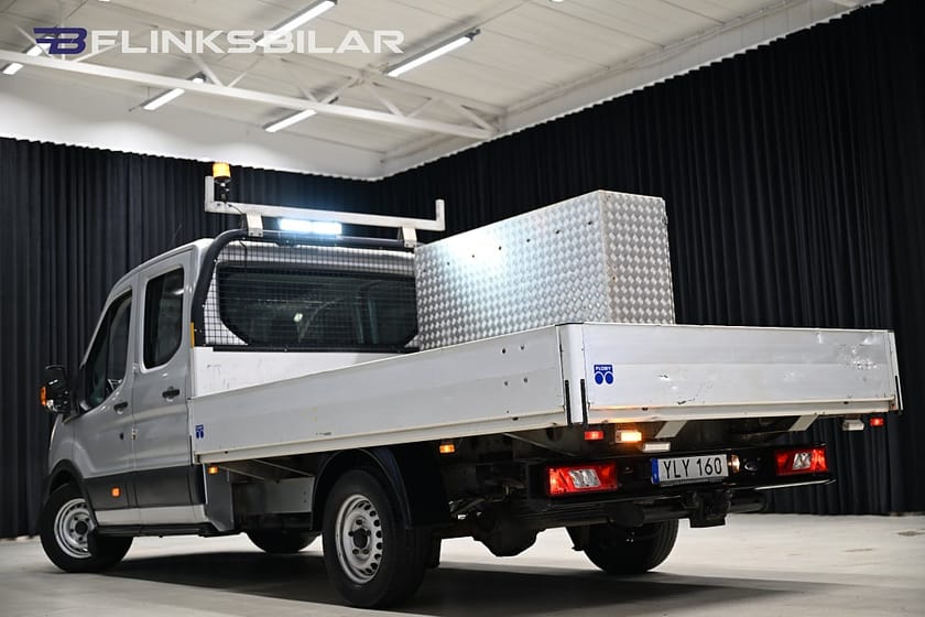 Bild 3 av Ford Transit 350 Chassi Dubbelhytt TDCi AWD 170HK Flak|Drag|Värmare|NyKamrem|Leasbar