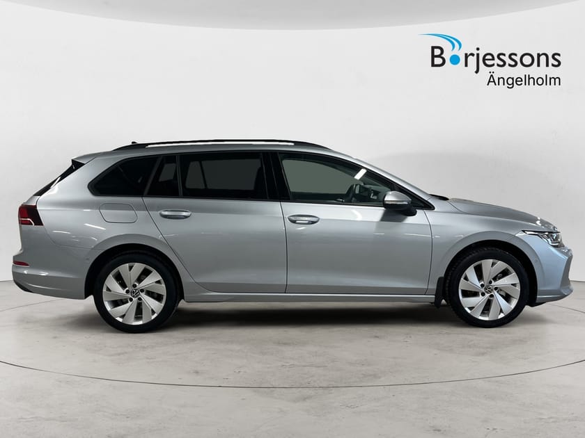 Bild 2 av Volkswagen Golf Sportscombi 1.5 TSI 150 HK Drag Kamera