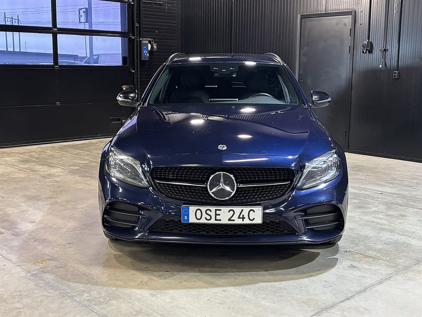 Bild 2 av Mercedes-Benz C 220 T d 4MATIC 9G (194hk) AMG Line / Night Edition