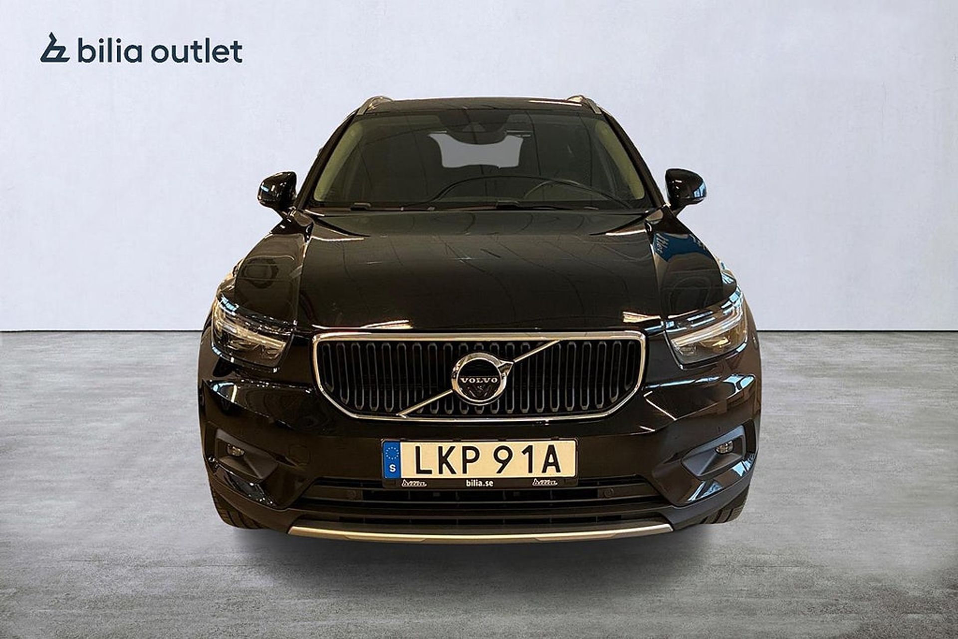 Volvo XC40 2021, photo 2/10