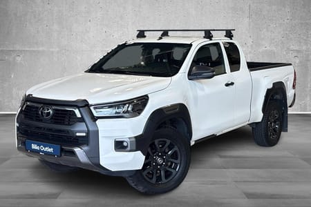 Toyota Hilux Extra Cab 2.8D 204HK X-Cab 4WD SR+ Invincible Hengerfeste