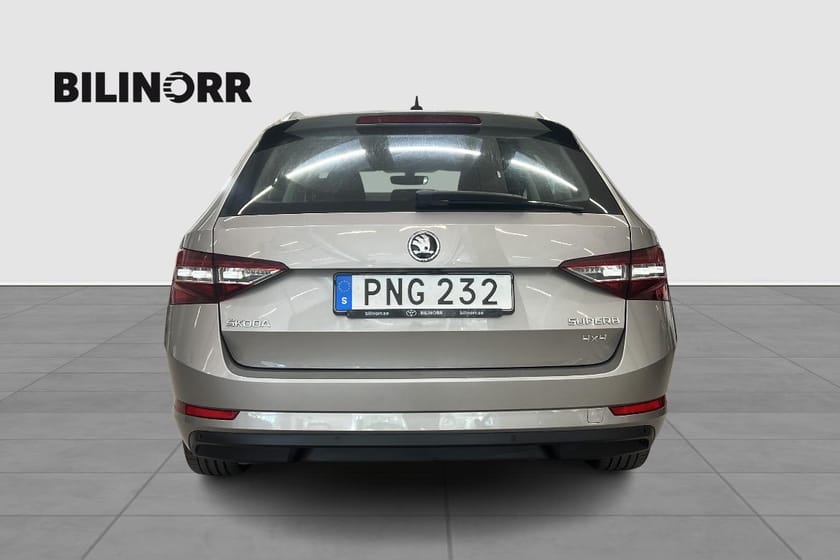 Bild 4 av Škoda Superb Kombi Style, Vhjul, Mvärm, Drag