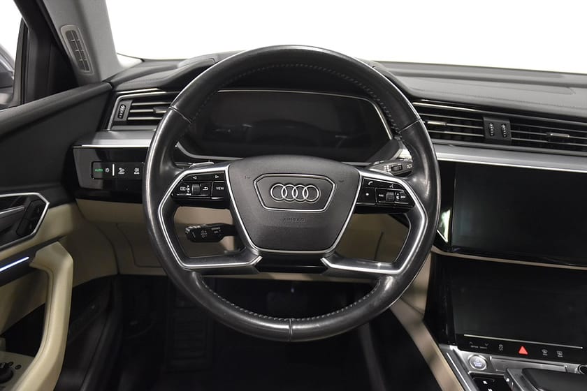 Bild 2 av Audi e-tron 55 quattro Pano P-värm Navi Skinn AdaptivF Dragkrok