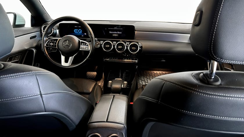 Bild 4 av Mercedes-Benz CLA 250 e Shooting Brake 218Hk / Kamera / Drag / Navi