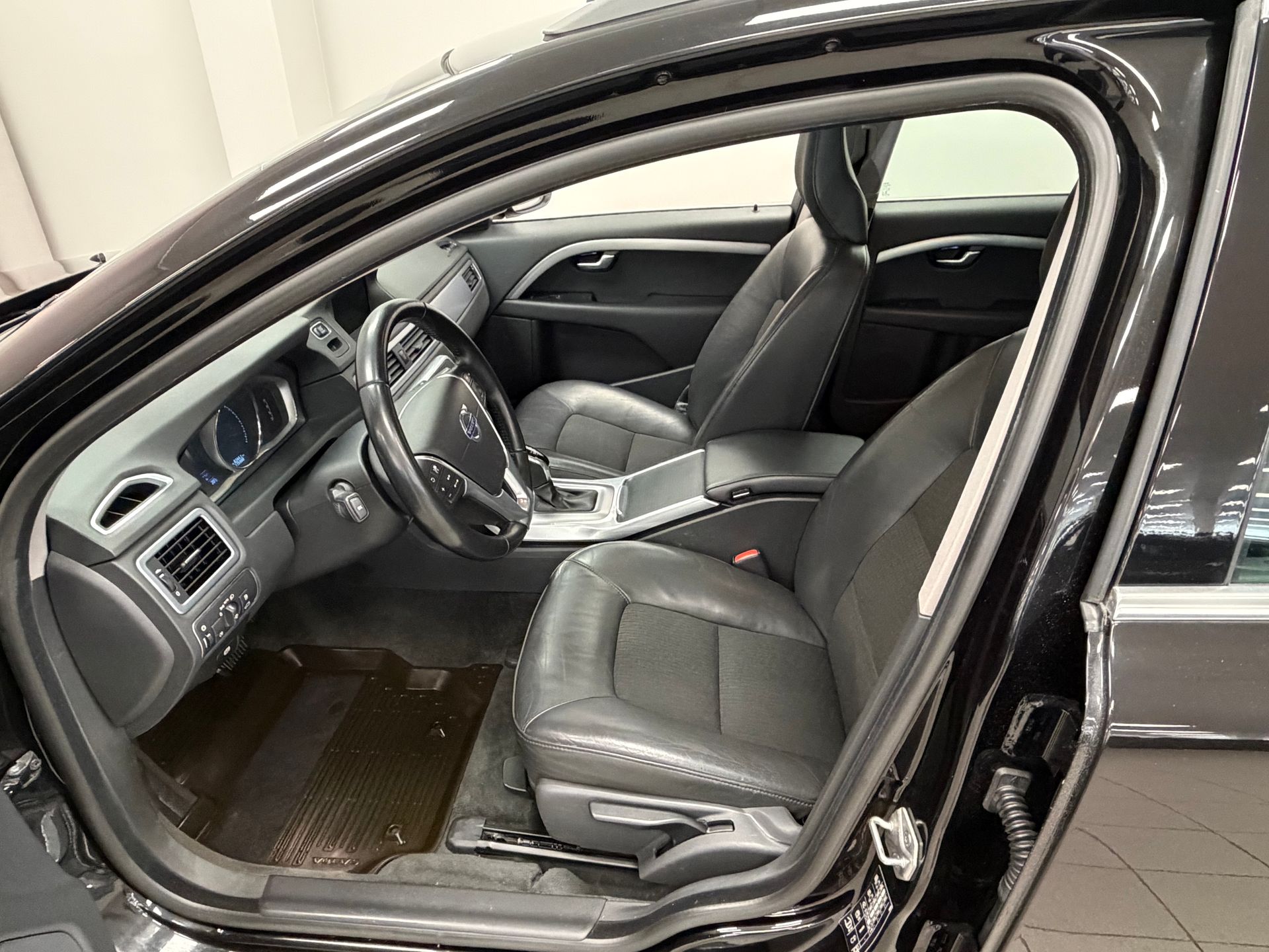 Volvo V70 D3 e Classic Momentum 2016, bild 6/10