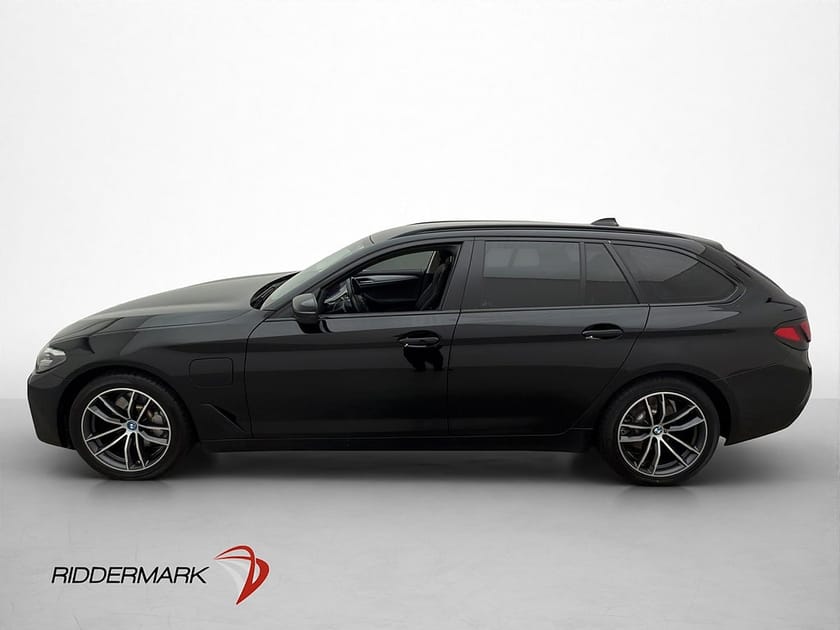Bild 4 av BMW 530e xDrive Touring 292hk Kamera Navi CarPlay Ambient
