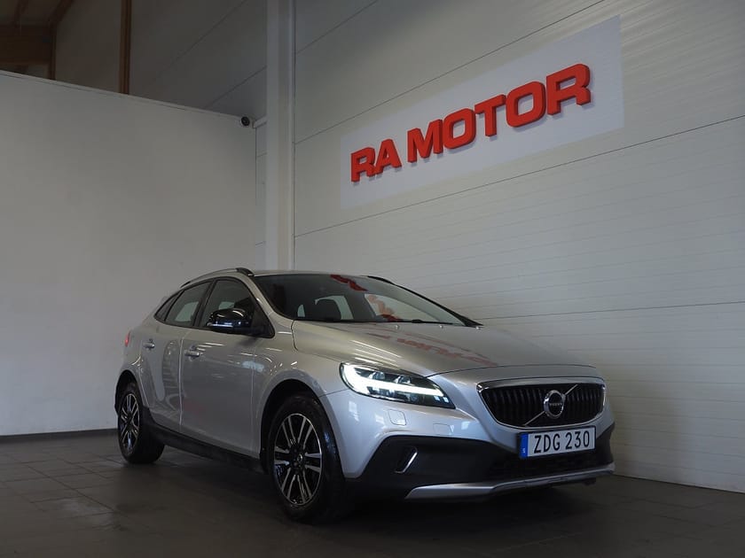 Bild 3 av Volvo V40 Cross Country T3 Geartronic Automat 152hk Momentum Navi Värmare VOC