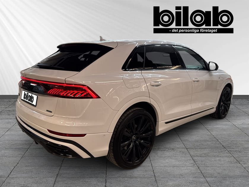 Bild 4 av Audi Q8 55 TFSI quattro V6 340hk mycket utrustning