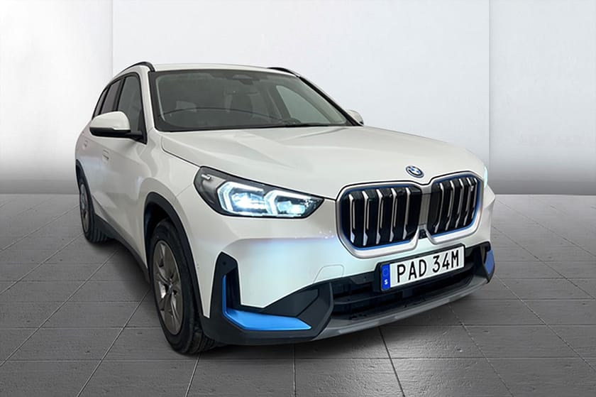 Bild 3 av BMW iX1 xDrive30 Premium Inno Drag 360° Navi AdaptivLED 306hk