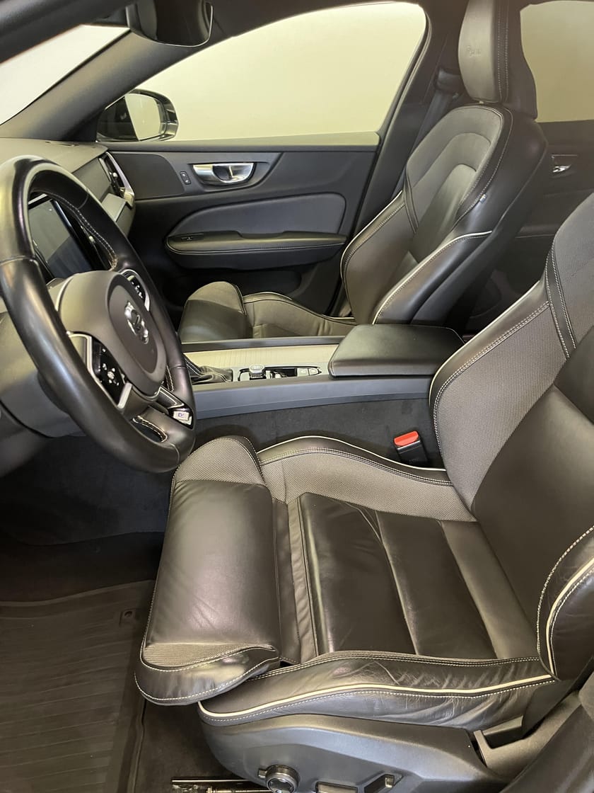 Bild 5 av Volvo S60 T5 R-Design / Dragkrok / Teknikpaket / Harman Kardon /