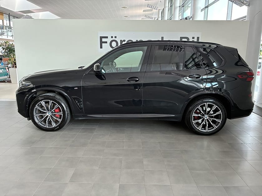 Bild 3 av BMW X5 xDrive30d M Sport Pro Drag H/K Värmare KomfortStol