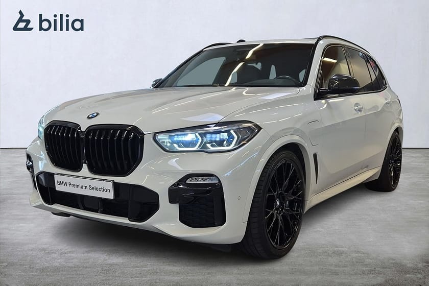 Bild 1 av BMW X5 xDrive45e iPerformance M Sport Komfortstolar Laser 360 Kamera Drag