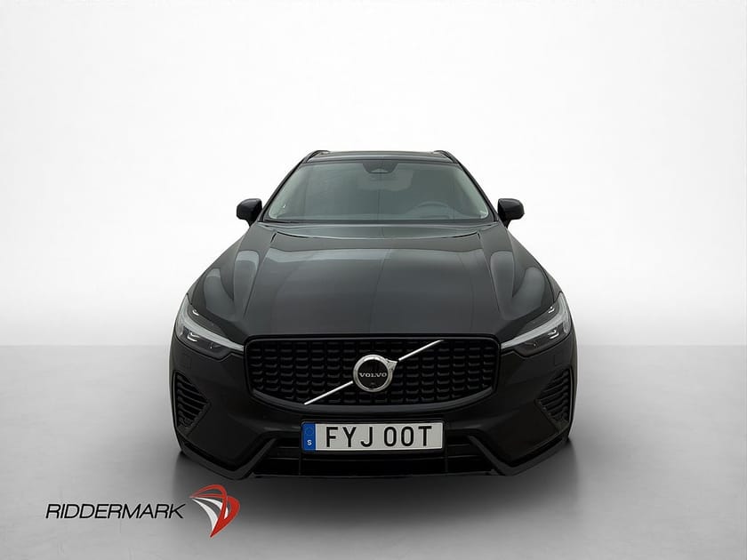 Bild 2 av Volvo XC60 Recharge T6 Ultimate Dark Pano H/K 360° HuD Drag