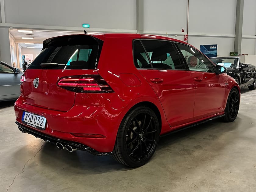 Bild 3 av Volkswagen Golf  R 2.0 TSI 310Hk 4Motion | Cockpit | Backkamera