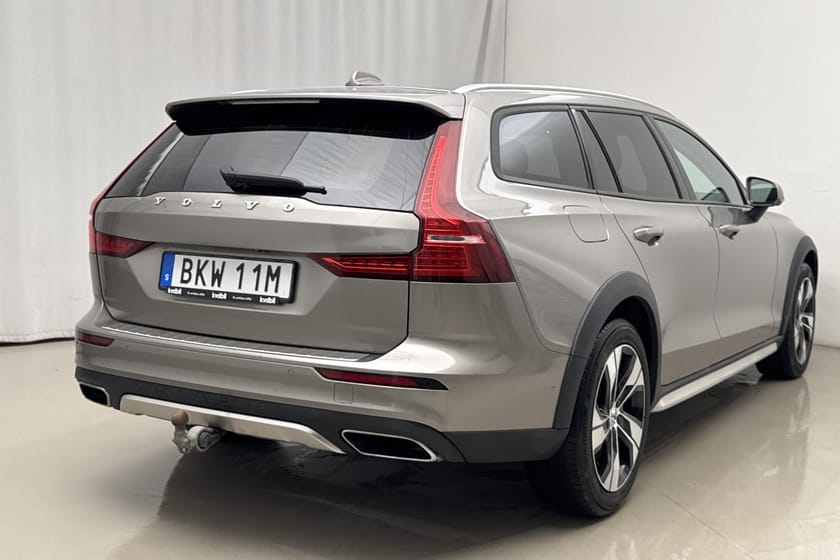 Bild 3 av Volvo V60 Cross Country D4 AWD (190hk) SE II Drag B-Kam