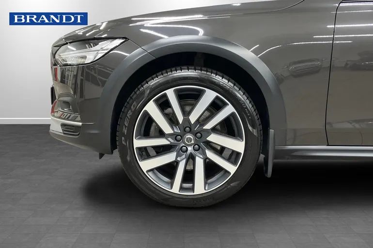 Volvo V90 Cross Country
