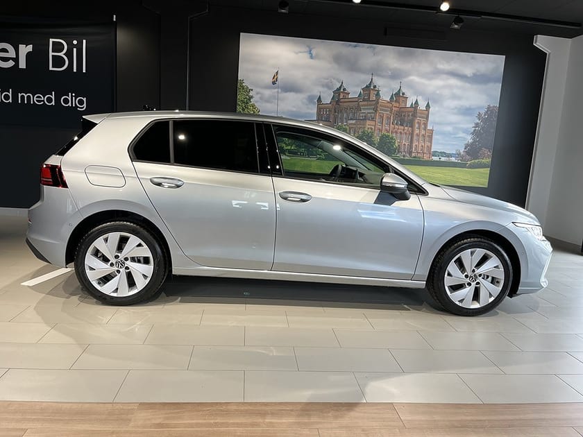 Bild 4 av Volkswagen Golf eHybrid LIFE 204 HK DSG6