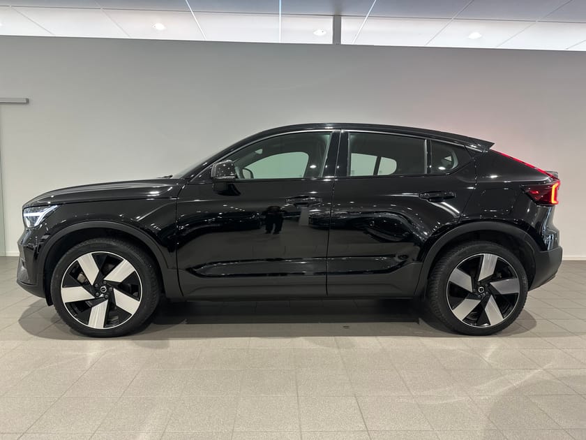 Bild 3 av Volvo C40 Recharge Plus Edition,  / Backkamera/ Panoramatak/ Dragrkok