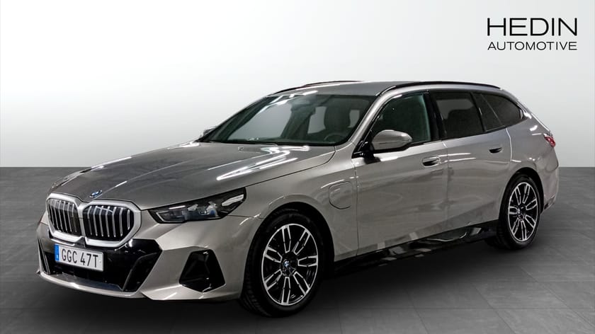 Bild 1 av BMW 530e xDrive Touring M Sport / H&K / Drag / Rattvärme