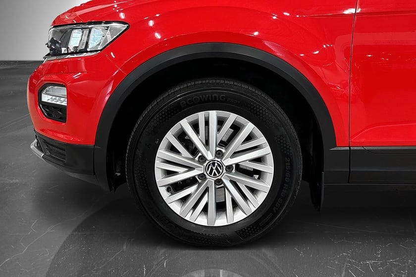 Bild 2 av Volkswagen T-Roc 2.0 TSI 190hk 4Motion Moms B-kamera Adaptiv CarPlay