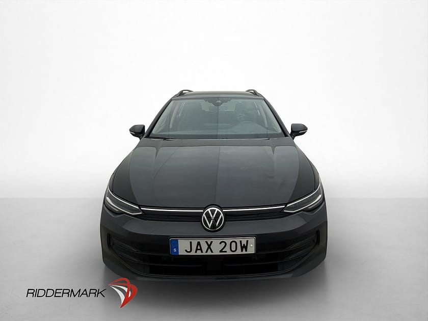 Bild 2 av Volkswagen Golf Sportscombi 1.5 eTSI 150hk MOMS Drag Kamera Carplay