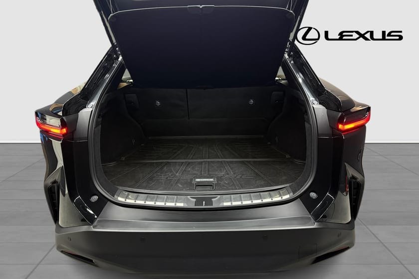 Bild 4 av Lexus RZ 300e COMFORT V-HJUL