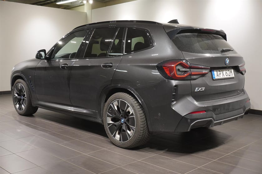 Bild 2 av BMW iX3 M Sport Charged Panorama Drag H K LED 20 BSI