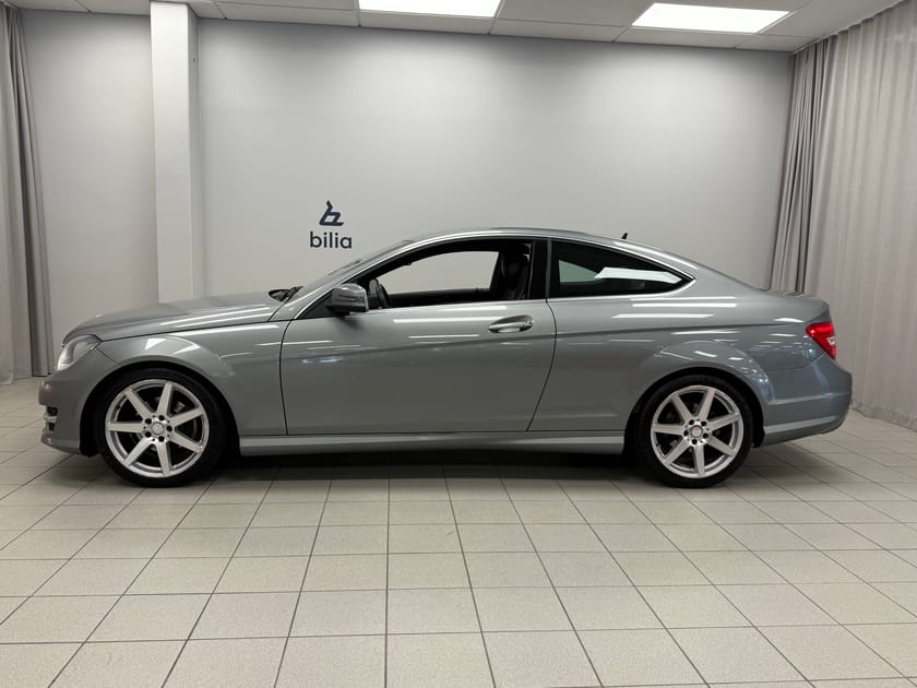 Bild 2 av Mercedes-Benz C 180 Coupé AMG Sport