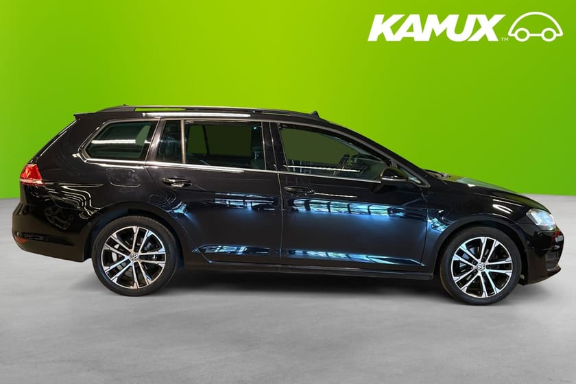 Bild 2 av Volkswagen Golf Sportscombi 1.4 TSI DSG GT 140hk Panorama Drag Kamera Värmare Dynaudio