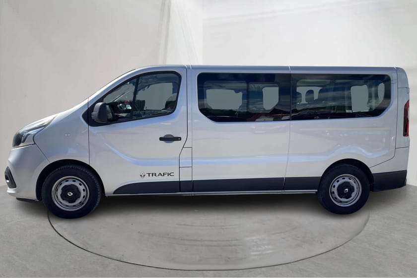 Bild 2 av Renault Trafic Kombi 1.6 dCi Buss (125hk) L2 GPS Drag B-Kam