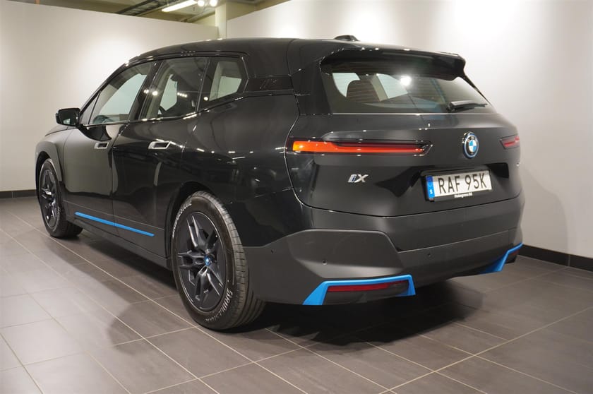 Bild 4 av BMW iX xDrive50 Navi Backkamera Driving Assistant Helljusass