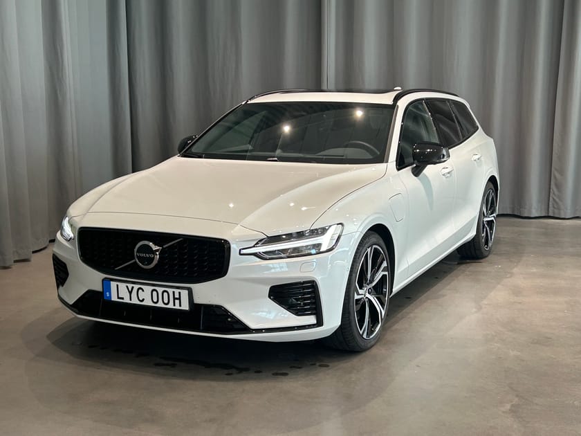 Bild 1 av Volvo V60 T8 Ultra Dark *DRAG/B&W/19¨/AKUSTIK*