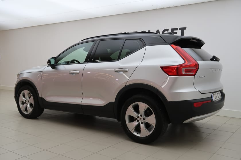 Bild 3 av Volvo XC40 D3 AWD Momentum Advanced Edition