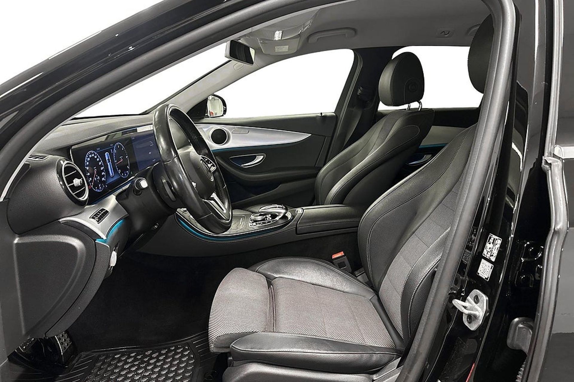 Mercedes-Benz E 2020, bild 7/10