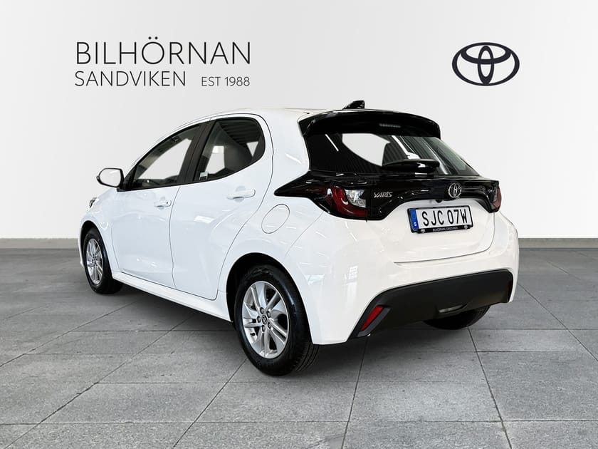 Bild 2 av Toyota Yaris Hybrid 115 1,5 Active Vinterhjul