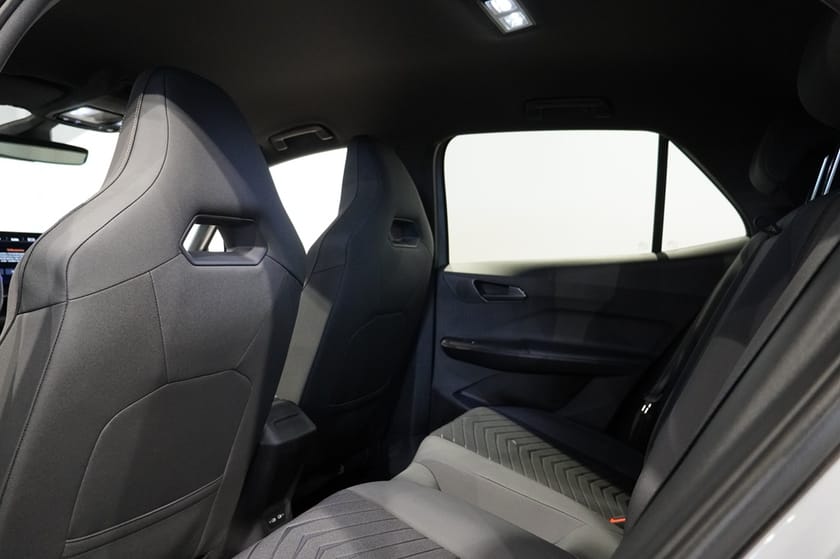 Bild 5 av CUPRA Born e-boost 77 82 kWh - 94% SoH / Kamera / Nav