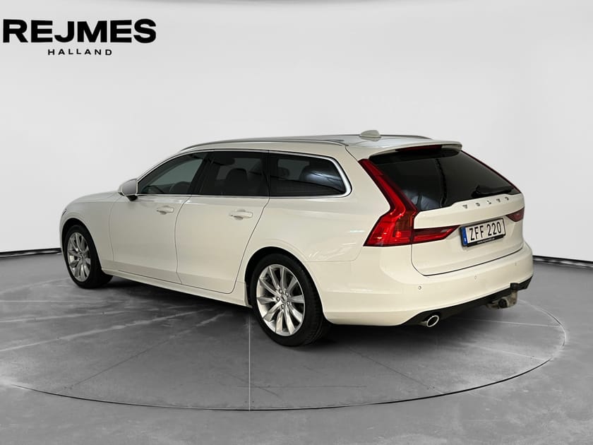 Bild 2 av Volvo V90 T4 Momentum Advanced SE
