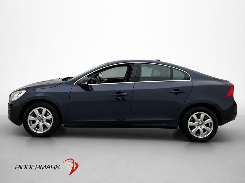 Bild 4 av Volvo S60 D2 115hk Momentum D-Värmare Halvskinn Bluetooth