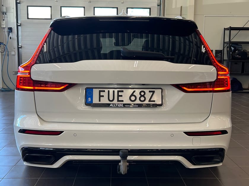Bild 5 av Volvo V60 Recharge T8 AWD R-Design Kamera/Navi /Drag/Värmare/HK
