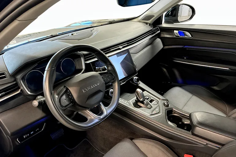 Lynk & Co 01 PHEV