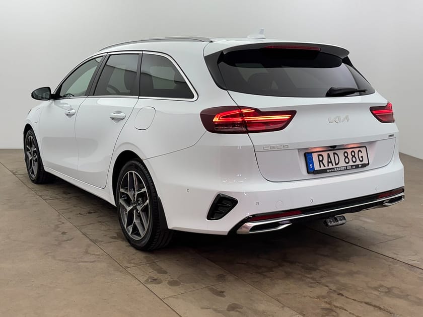 Bild 4 av Kia Ceed Sportswagon Plug-in Hybrid SW DCT Adv Plus Panorama Läder Kamera Moms