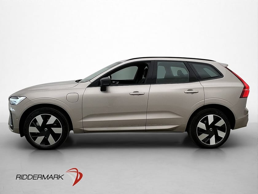 Bild 4 av Volvo XC60 T6 350hk AWD Ultimate Dark Värm Pano HUD H/K 360º