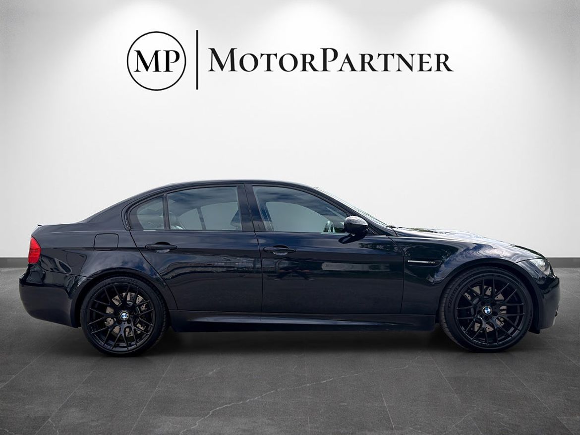BMW M3 Sedan, bild 8 av 15