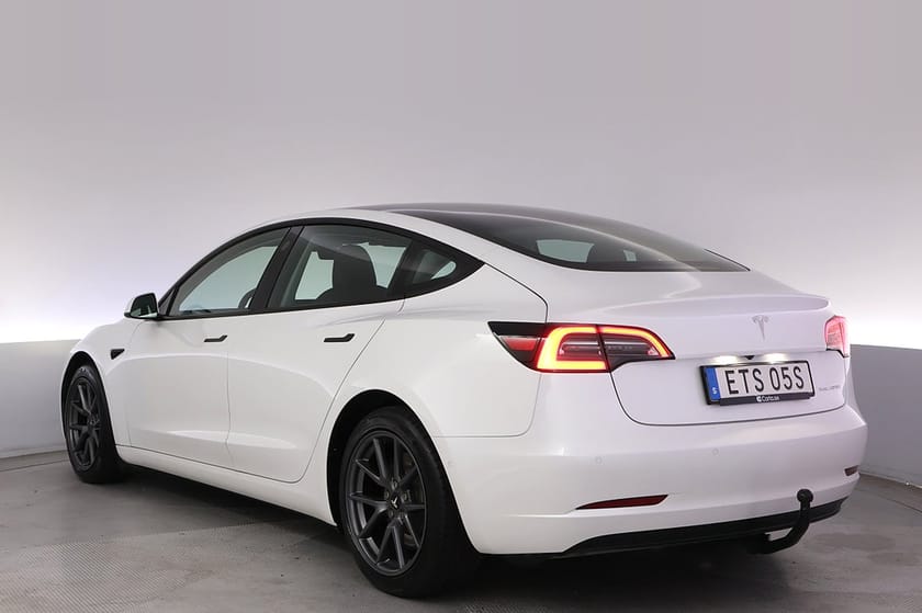 Bild 4 av Tesla Model 3 Long Range AWD Refresh Autopilot Panorama Drag