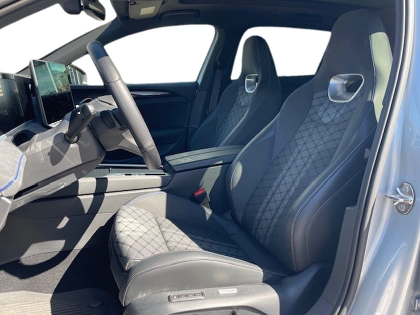 Bild 5 av Volkswagen Passat Variant eHybrid R-Line black 272hk DSG