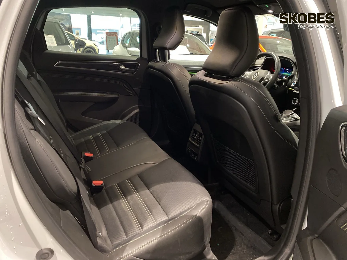Renault Arkana E-TECH 145