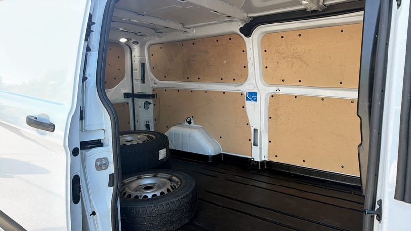 Bild 5 av Ford Transit Custom 300 L2 2,0L 130hk /Carplay / Värmare / Blackstone lås