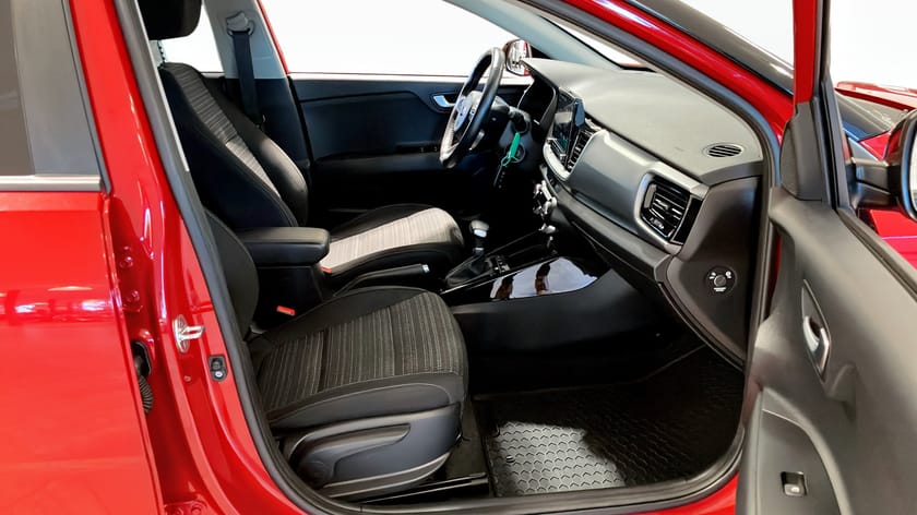 Bild 3 av Kia Stonic 1.0 T-GDI 120 HK 48V DCT ADVANCE, TWO COLOR