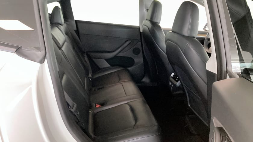 Bild 5 av Tesla Model Y Long Range AWD 514HK DRAG PANO KAMERA MOMS