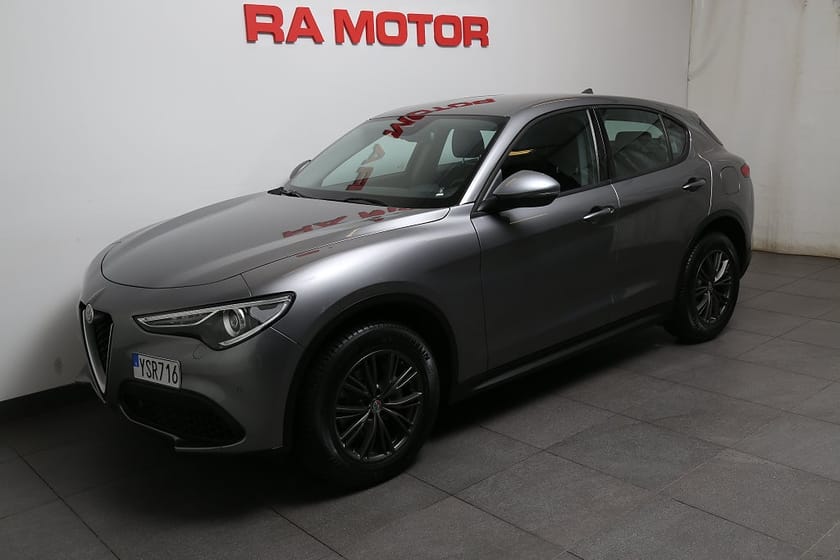Bild 1 av Alfa Romeo Stelvio 2,0 Turbo 16V Q4 200hk AWD Aut